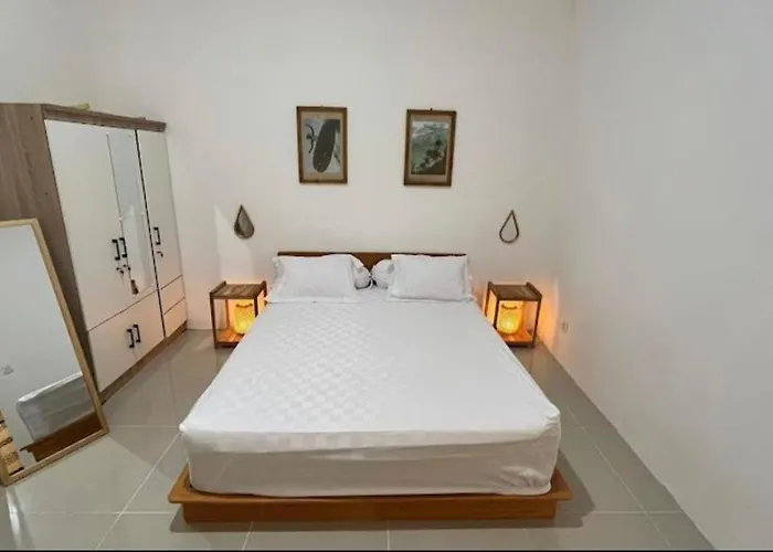 Yan House